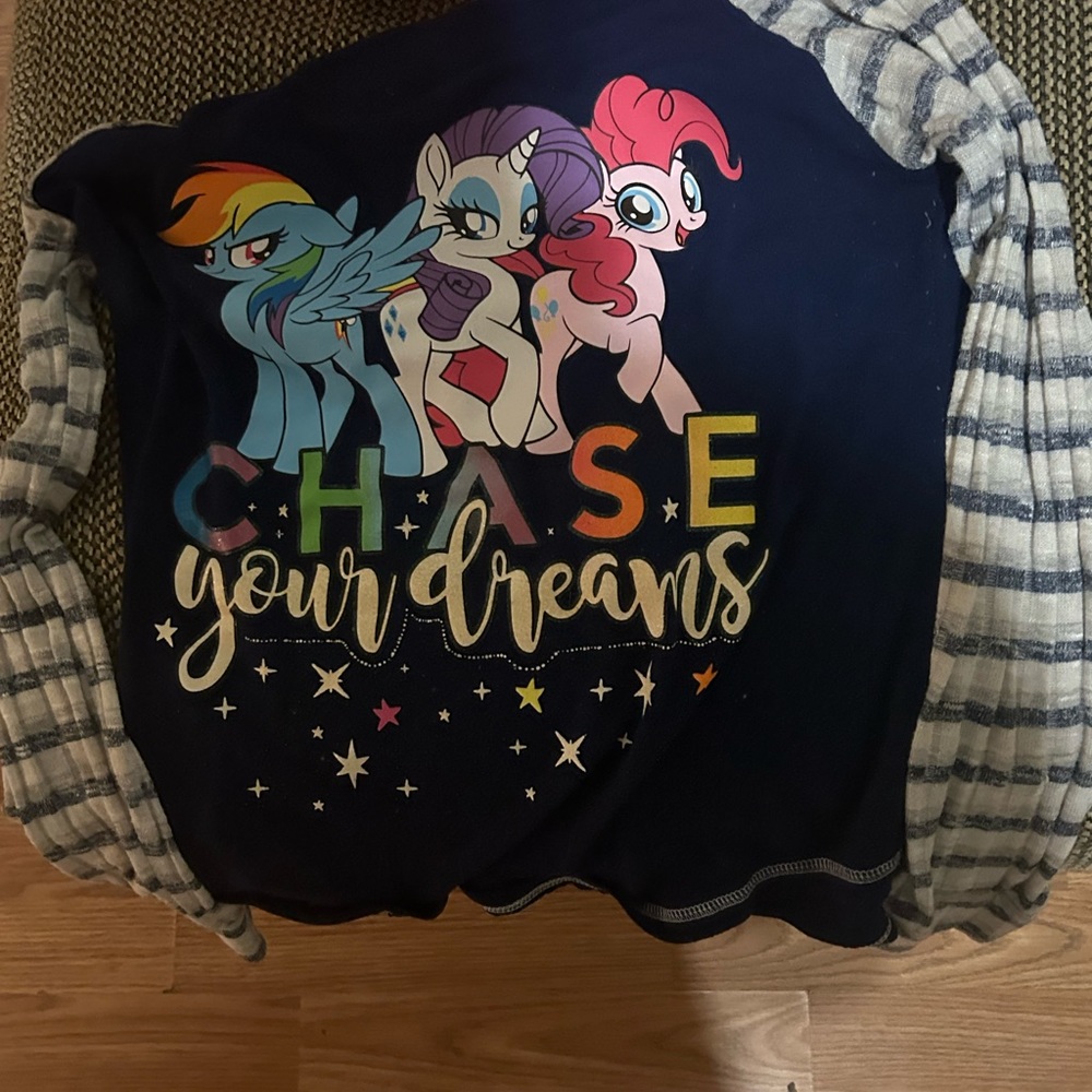 Shirt - Picture 2 of 6